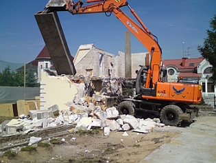 Демонтаж построек